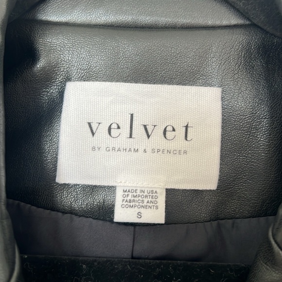 Velvet PLEATHER BLAZER BLACK. Size SMALL - Picture 2 of 4